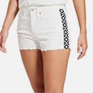 Universal Threads White Denim Shorts Boho Tribal Detail SZ 10 EUC
